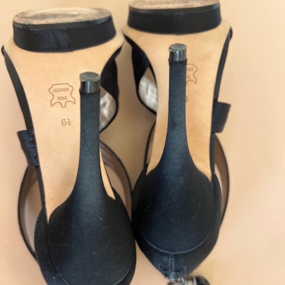 BCBG MAXAZRIA - SERENA 2 DRESS SANDALS - BLACK SATIN - SIZE 6 1/5 - Picture 2 of 8
